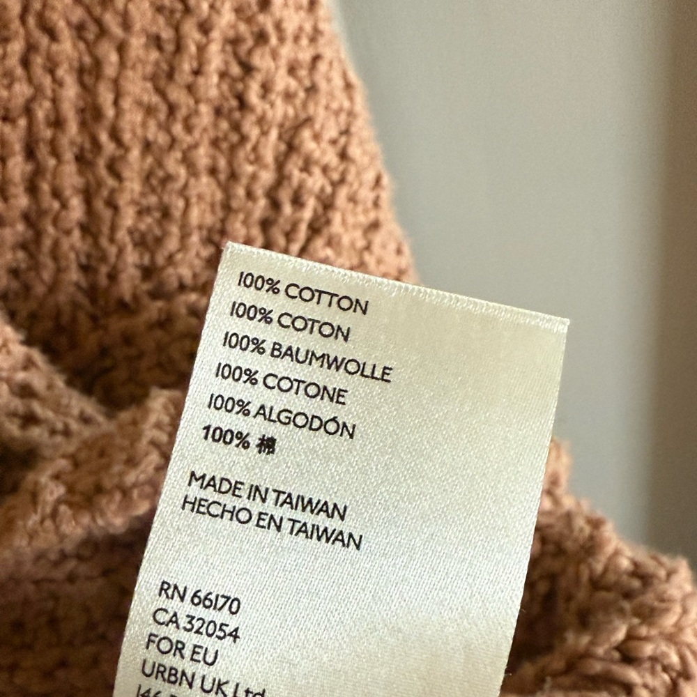 100% Cotton FREE PEOPLE Seasons Change Cozy Knit Sweater - Picture 6 of 8